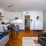 Bright & Cozy Hideaway By Easybnb Premium